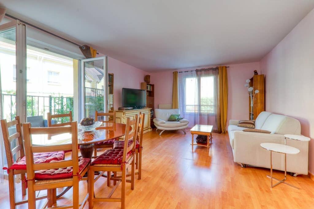 Amilly Park 6 Personnes 2 Chambres Pk Prive En Sous Sol سيري المظهر الخارجي الصورة
